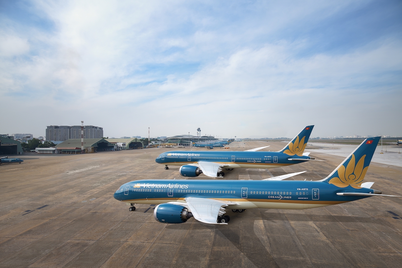 vietnam airlines tam dung khai thac tat ca duong bay quoc te den 304