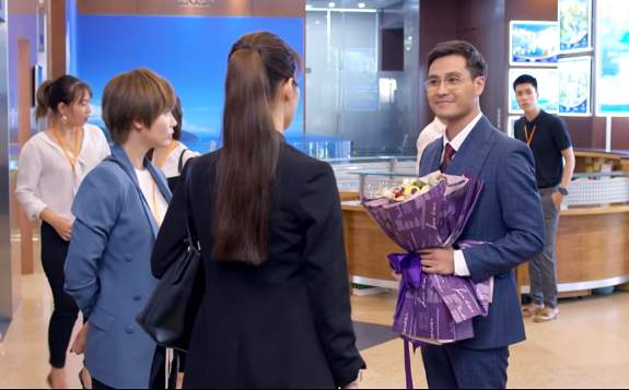 Tình yêu và tham vọng tập 4: Sơn xông vào Bách Hợp mời Linh về làm cho Hoàng Thổ tinh yeu va tham vong tap 4 son xong vao bach hop moi linh ve lam cho hoang tho