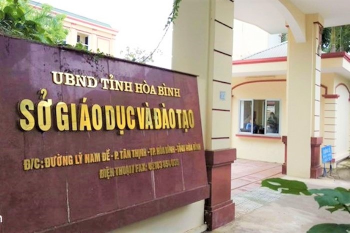 gian lan thi thpt quoc gia 2018 khoi to bat tam giam 3 giao vien hoa binh