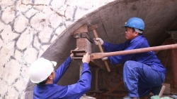 Hà Nội đục 127 vòm cầu đường sắt trăm tuổi trên phố Phùng Hưng