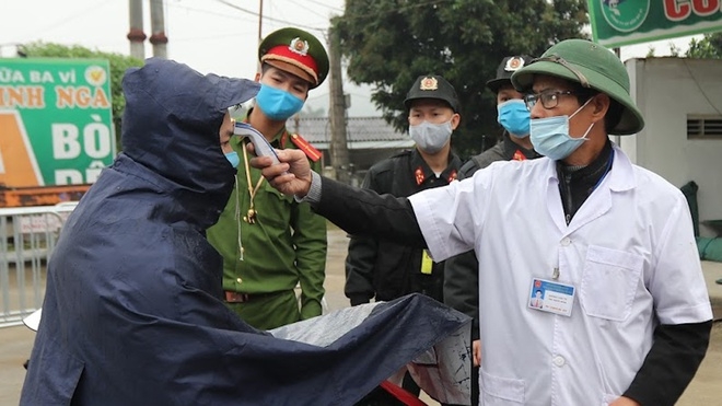 do than nhiet hon 10000 nguoi ra vao tp ha noi phong covid 19