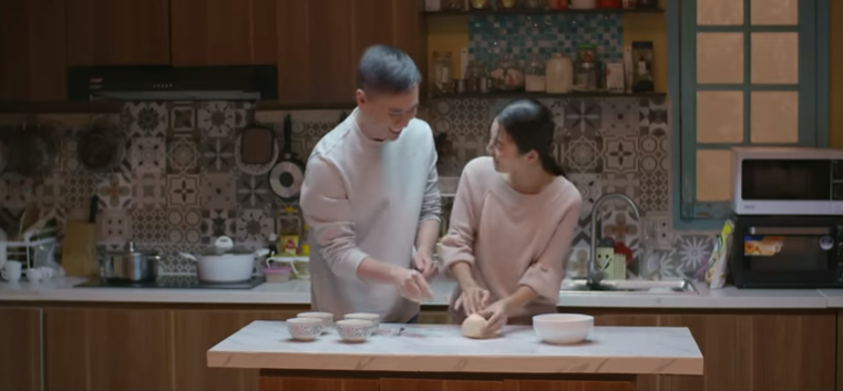 nha tro balanha tap 12 nhien va nhi danh nhau vi hop sua