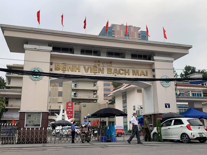 chu tich ha noi cham dut phong toa benh vien bach mai tu ngay 124
