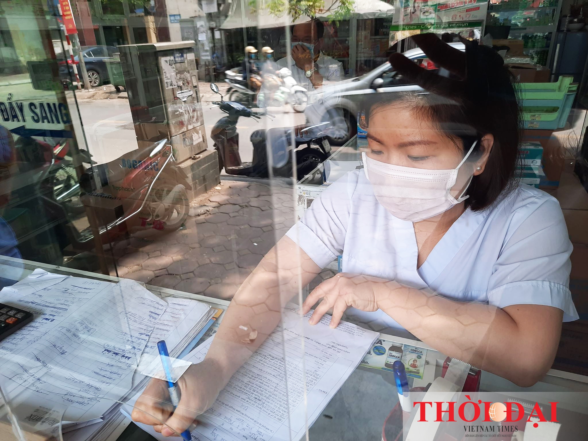 ha noi khong ban thuoc ho sot neu khach khong khai bao y te