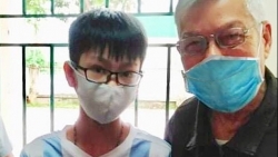 Bộ Giáo dục tặng bằng khen học sinh nhặt được 50 triệu đồng trả lại người mất