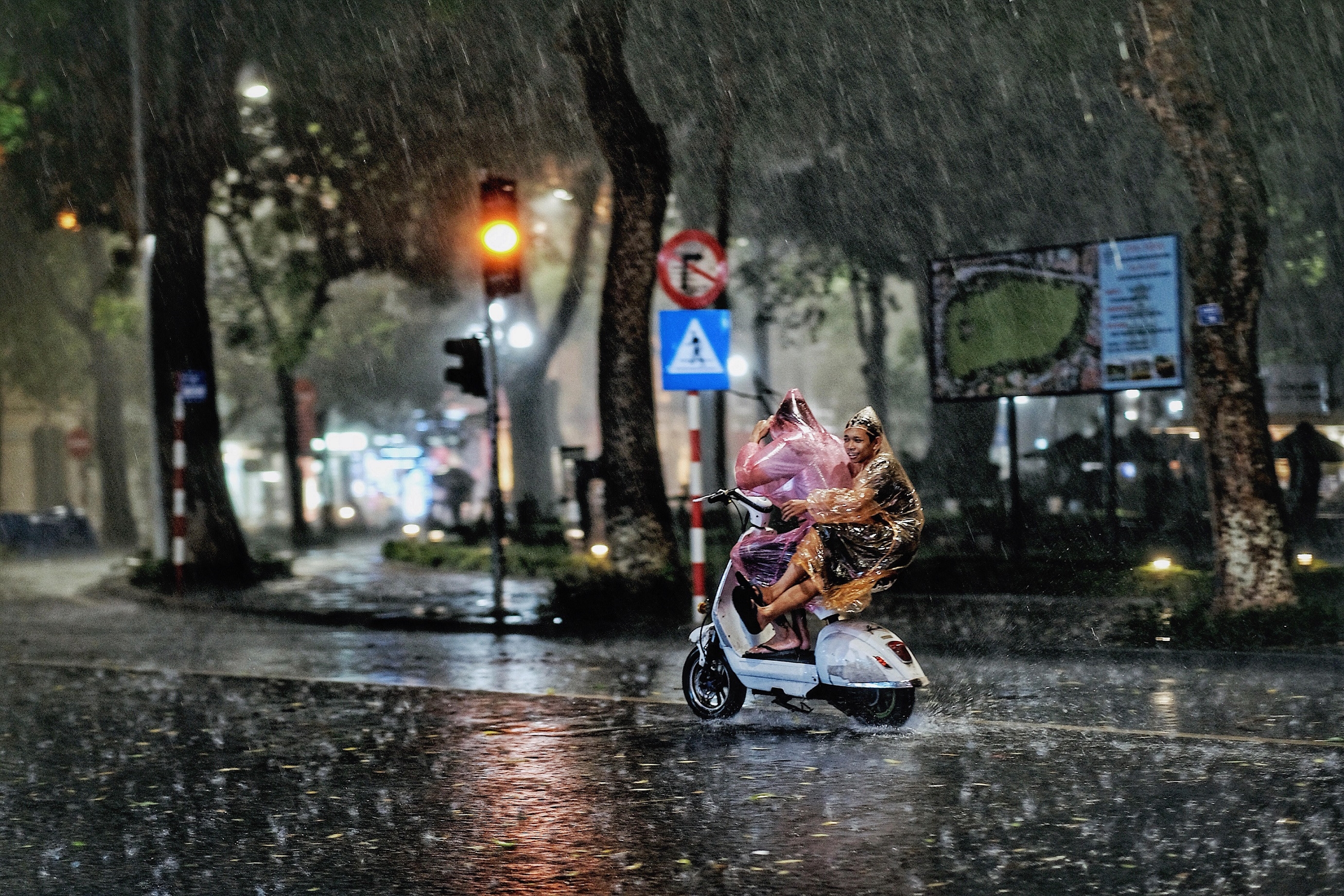 Tin thời tiết hôm nay 26/4: Miền Bắc ấm dần, trời giảm mưa tin thoi tiet hom nay 264 mien bac am dan troi giam mua