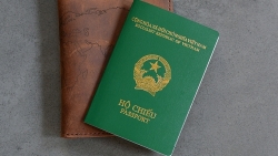 Muốn nhập quốc tịch Việt Nam, người nước ngoài cần chuẩn bị hồ sơ, thủ tục gì?