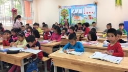 Hà Nội cấm nhà trường thu 7 khoản tiền của học sinh