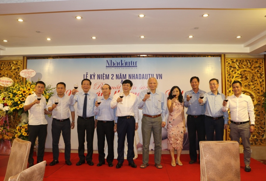 Từ “Vượt lên người khổng lồ” đến “Nâng cánh thương hiệu Việt” - bí kíp tạo nên doanh nghiệp hàng đầu đất Việt tu vuot len nguoi khong lo den nang canh thuong hieu viet bi kip tao nen doanh nghiep hang dau dat viet