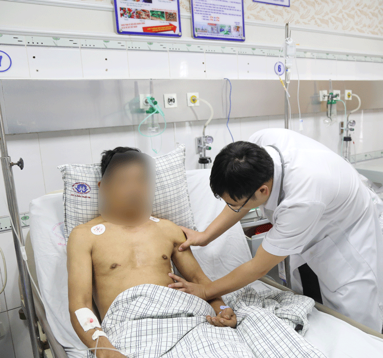 gay xuong suon chan thuong nguc nang vi va cham giao thong voi hon gach