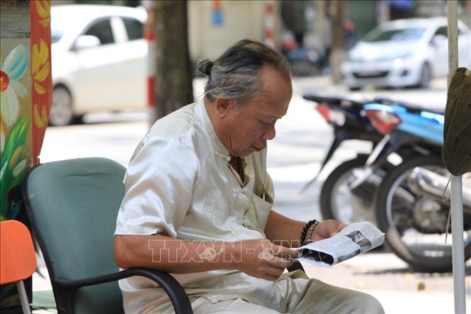 nhieu nguoi chu quan khong deo khau trang phong chong dich covid 19