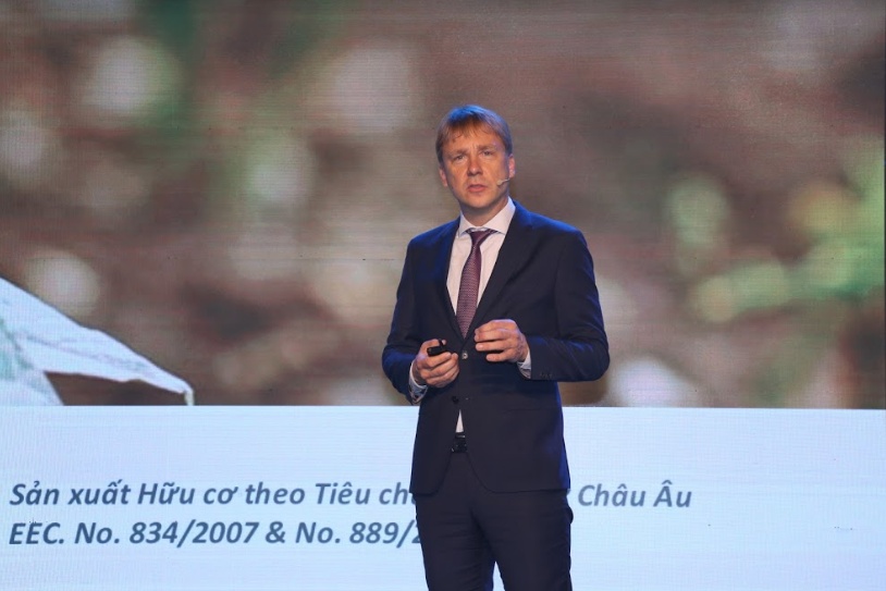 vinamilk organic gold sua cong thuc tre em chuan organic chau au dau tien san xuat o viet nam