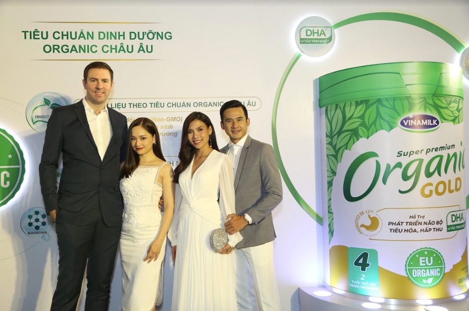 vinamilk organic gold sua cong thuc tre em chuan organic chau au dau tien san xuat o viet nam