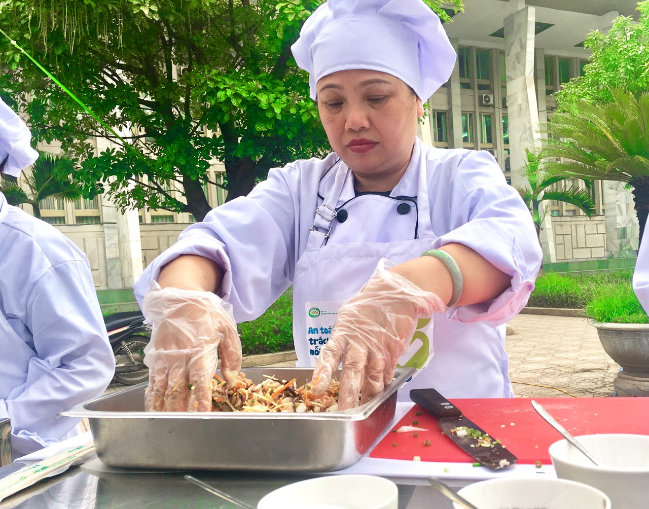 ngay an toan thuc pham the gioi che bien nem ran tuan thu 5 chia khoa an toan thuc pham