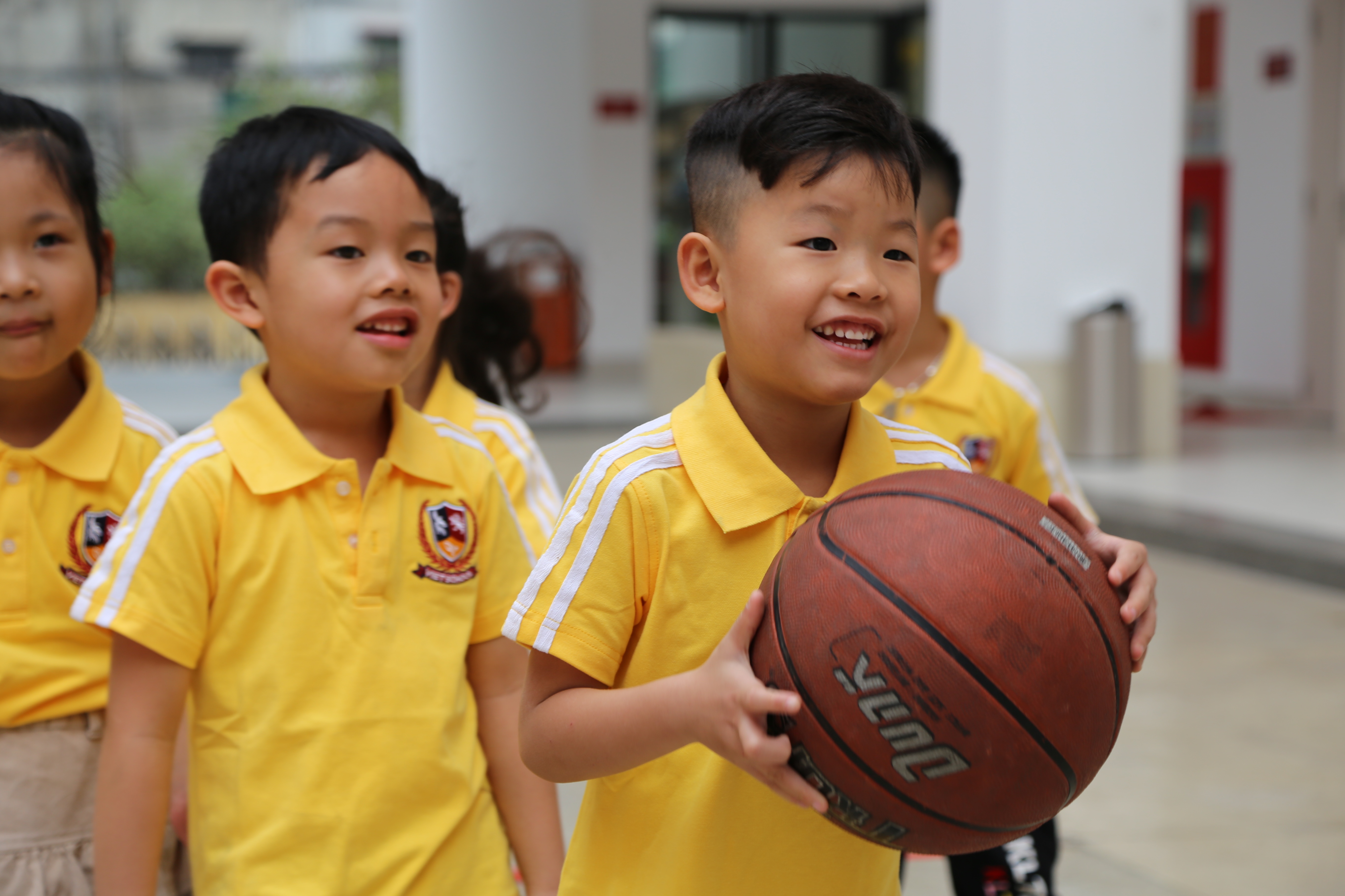 giao duc khai phong su dau tu khon ngoan cho tuong lai