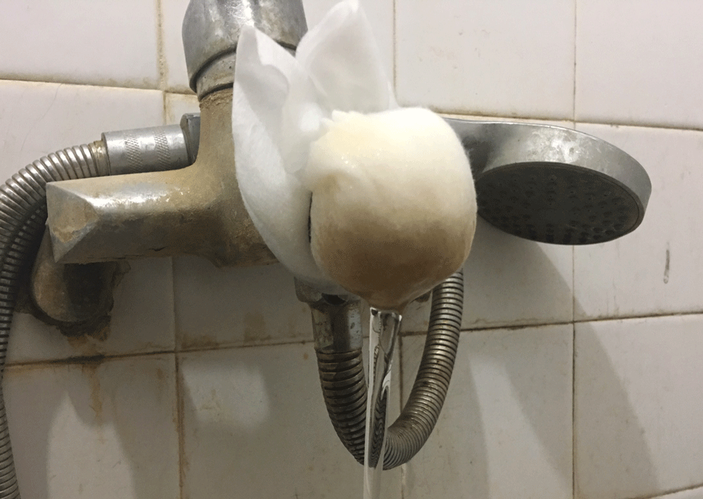 3000 sinh vien dh kinh te dung nuoc ban khong the khac phuc triet de