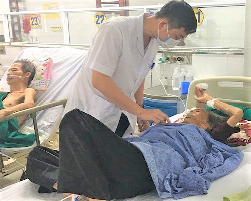 bac giang 76 nguoi nhap vien cap cuu sau khi du tiec cuoi