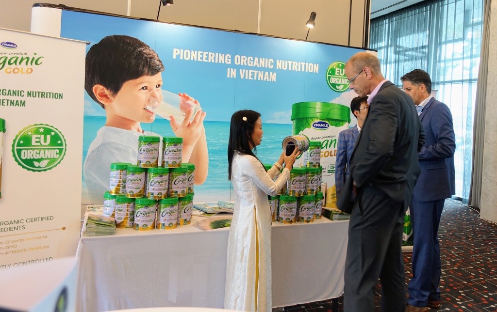 vinamilk la dai dien duy nhat cua chau a trinh bay ve xu huong organic tai hoi nghi sua tuoi toan cau 2019