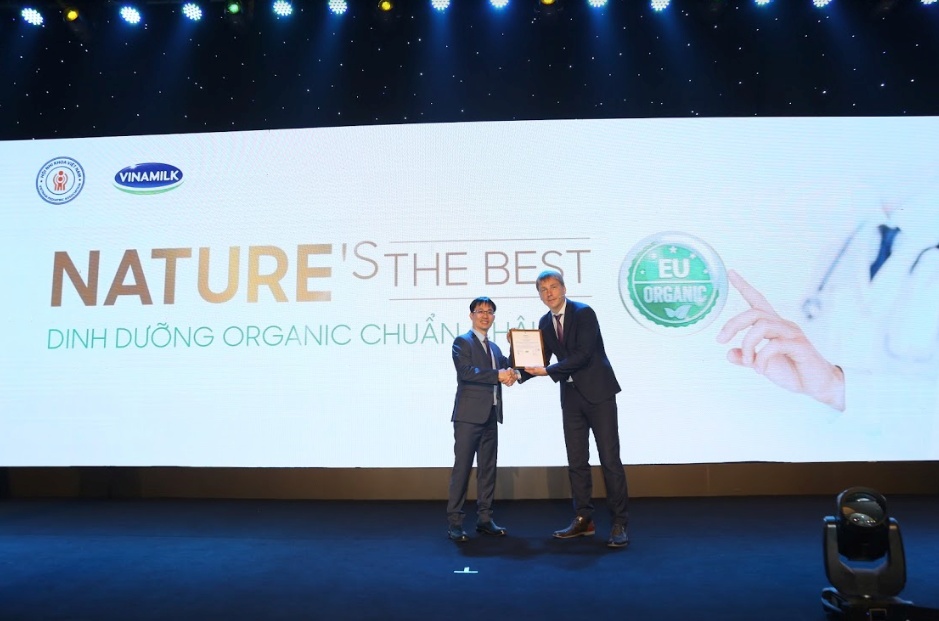 vinamilk la dai dien duy nhat cua chau a trinh bay ve xu huong organic tai hoi nghi sua tuoi toan cau 2019