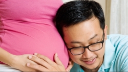 vo sinh con chong duoc huong gan 3 trieu dong tro cap thai san
