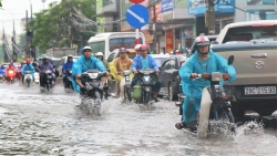 Dự báo thời tiết 10/7: Bắc Bộ mưa lớn, Trung Bộ nắng nóng gay gắt
