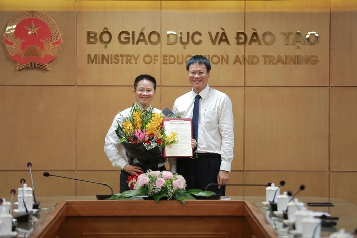 bo giao duc va dao tao co pho chanh van phong moi