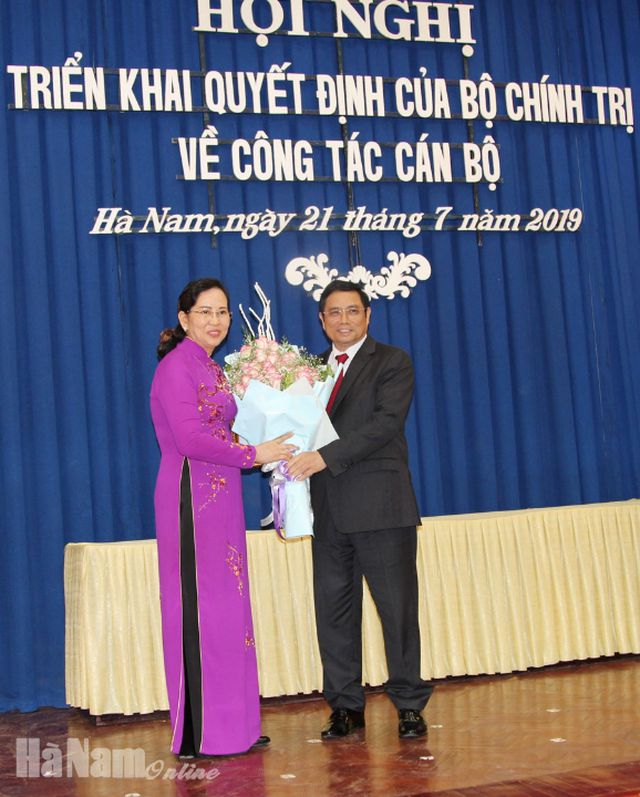 ba le thi thuy duoc dieu dong giu chuc bi thu tinh uy ha nam