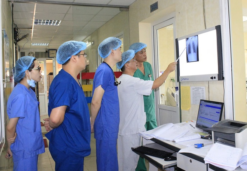 nguy kich vi bi dao dam xuyen cuong hong sau va cham giao thong