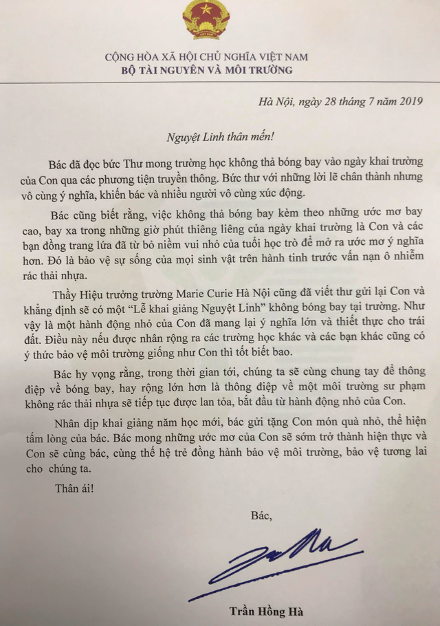 Bộ trưởng Bộ TN&MT gửi thư khen nữ sinh mong không thả bóng bay lễ khai giảng bo truong bo tnmt gui thu khen nu sinh mong khong tha bong bay le khai giang 83681