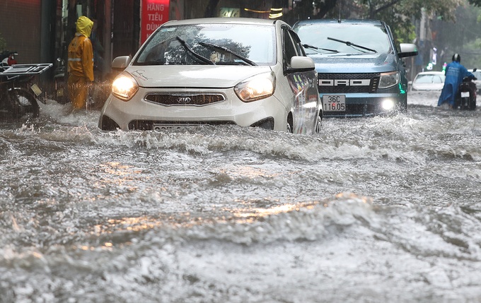 ha noi nhung diem ngap nang do mua lon sau bao so 3