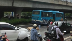 sa thai tai xe xe khach hai phong vua lai xe vua xem dien thoai tren cao toc