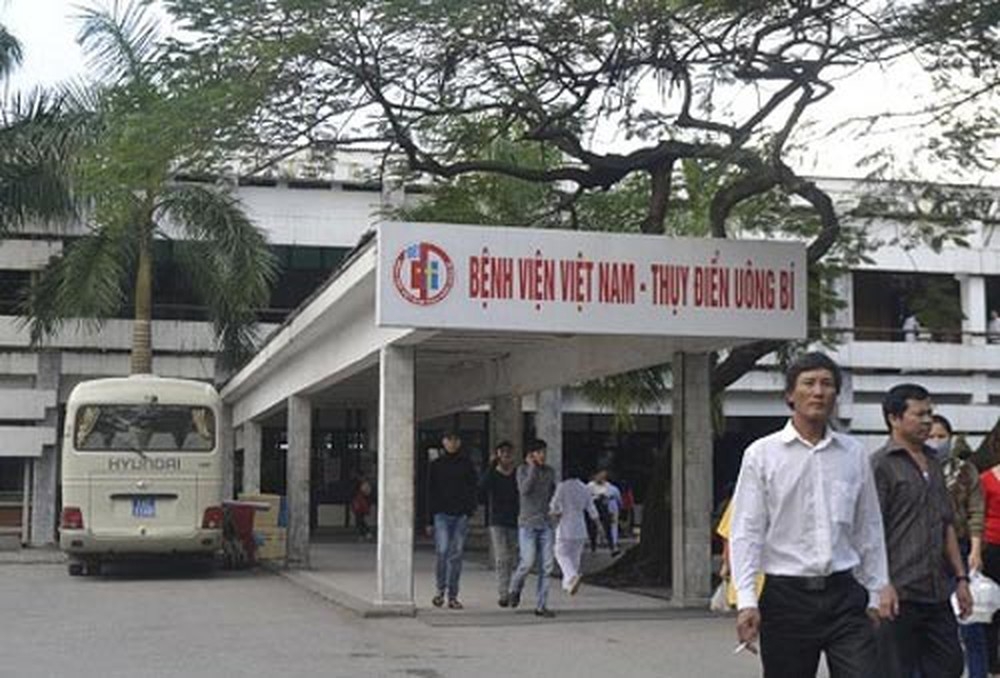 hai anh em ruot tu vong sau bua trua co thit cho hai san ruou oi