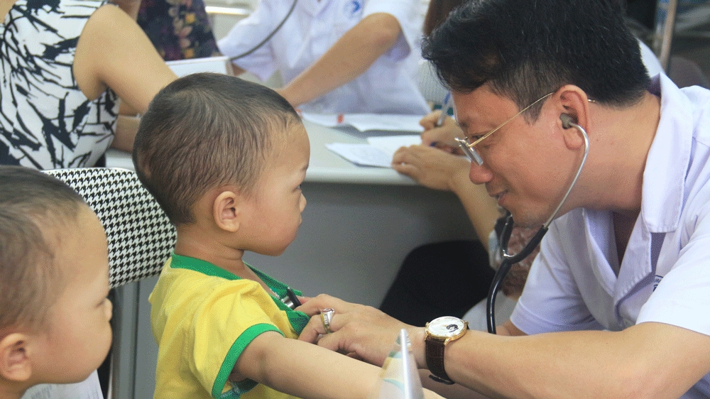 Cháy công ty Rạng Đông: 52 sức khỏe bất thường trong ngày đầu khám miễn phí