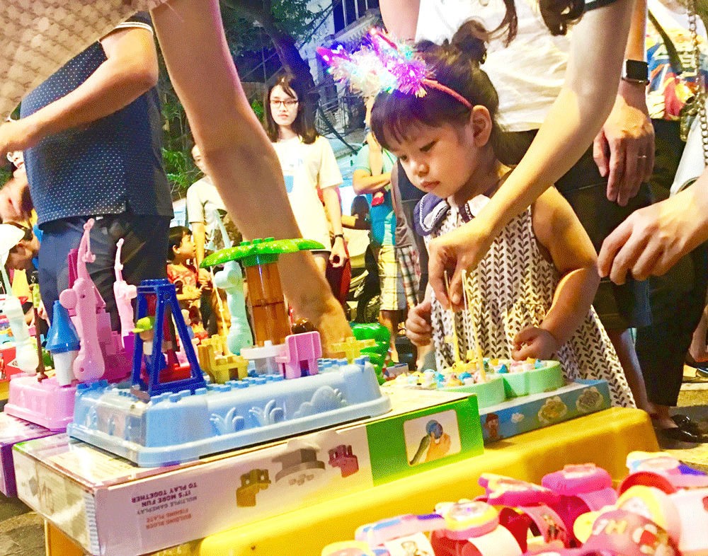pho hang ma ngap tran mau sac don tet trung thu 2019