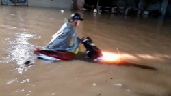 Mưa to từ đêm đến sáng, Thái Nguyên chìm trong biển nước