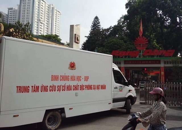 can canh qua trinh tay doc thuy ngan tai cong ty rang dong