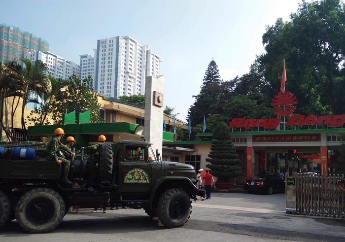 can canh qua trinh tay doc thuy ngan tai cong ty rang dong