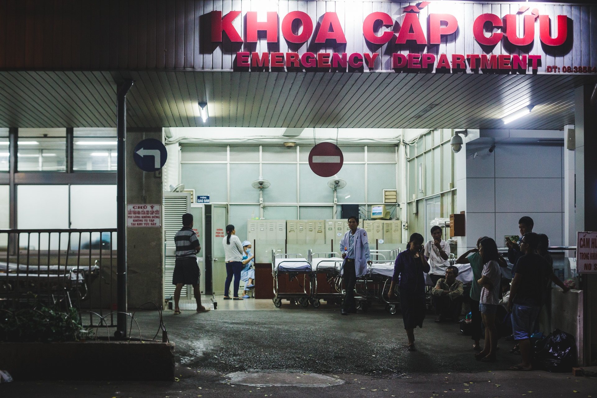 moi phut co 5 nguoi chet do tai bien y khoa