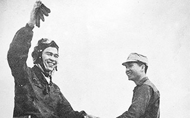 tieu su chan dung anh hung phi cong nguyen van bay