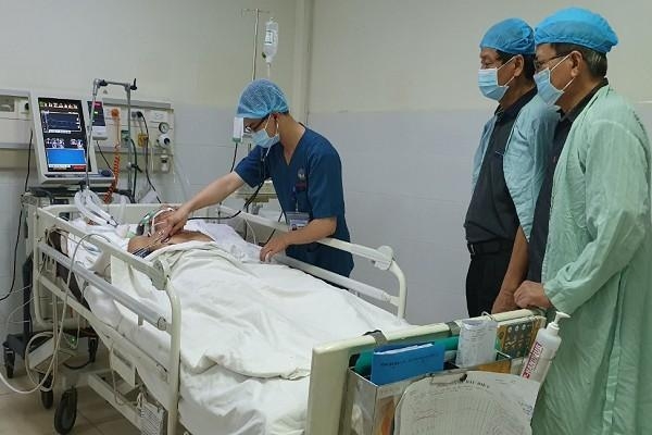 nhung buc anh xuc dong ve cuoc doi anh hung nguyen van bay