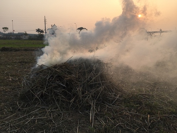 ha noi mit mu khoi toa do dot rom ra nhung ngay o nhiem khong khi