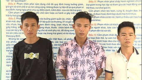 Vĩnh Phúc: Giải cứu 13 cô gái bị giam lỏng để phục vụ khách karaoke