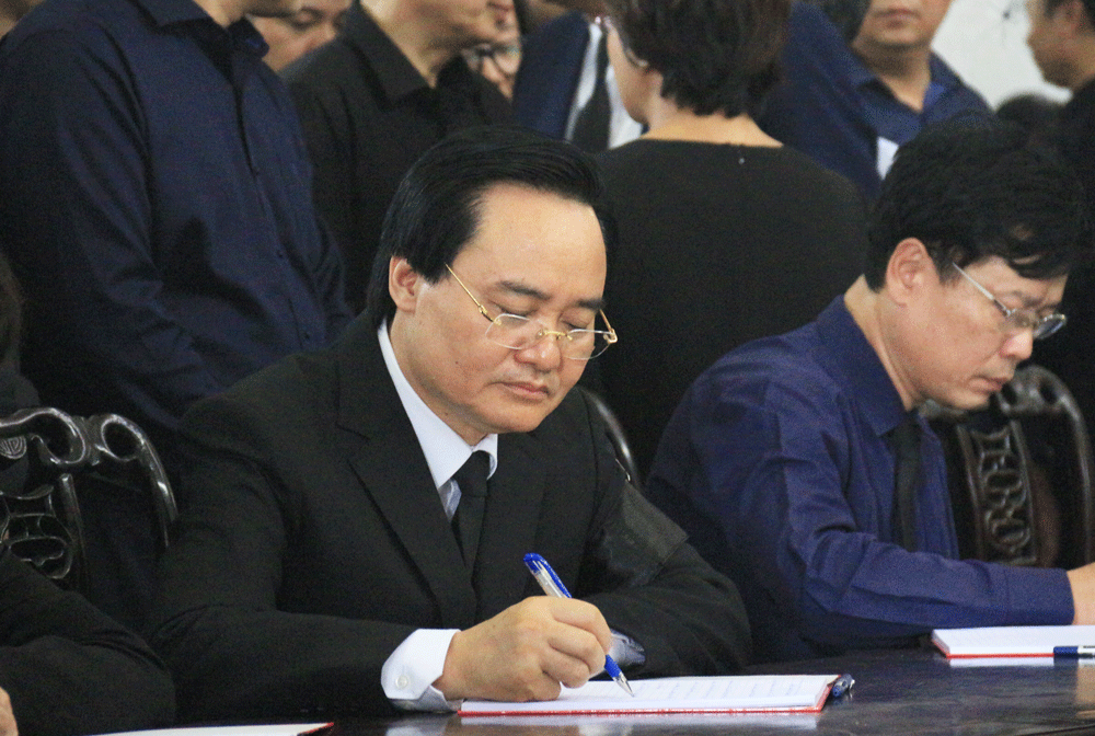 giot nuoc mat nghen ngao tien dua thu truong bo giao duc le hai an