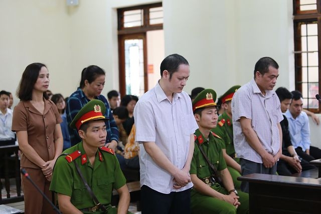 gian lan thi ha giang khien trach vo chu tich ubnd nhan tin nho nang diem