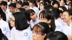 xuc pham nhom nhac bts tren mang nam sinh bi dinh chi hoc 4 ngay