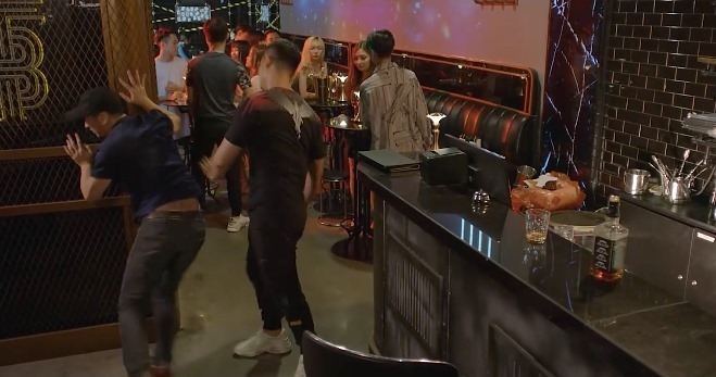 hoa hong tren nguc trai tap 27 me khue im to ve so trung doc dac