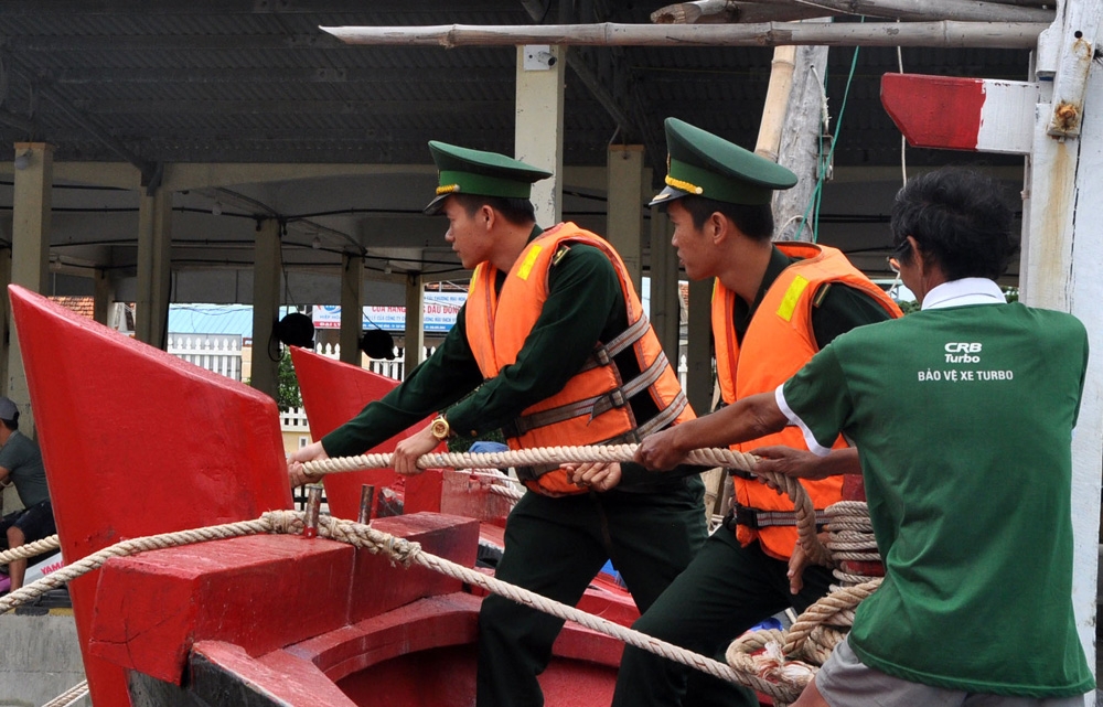 dan mien trung cang minh chong bao so 6