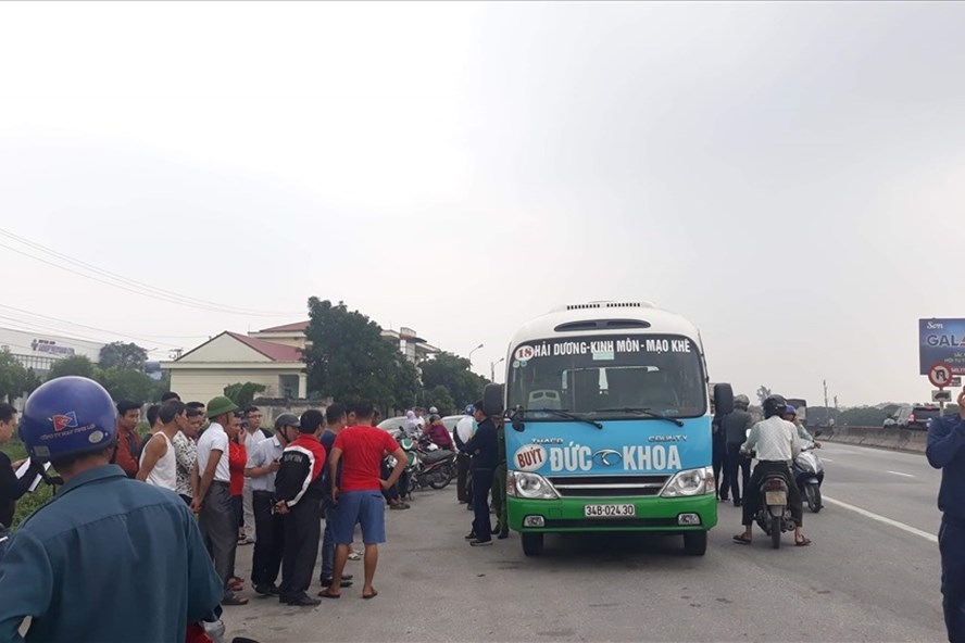 hai duong danh tinh tai xe xe buyt tu vong tren ghe lai