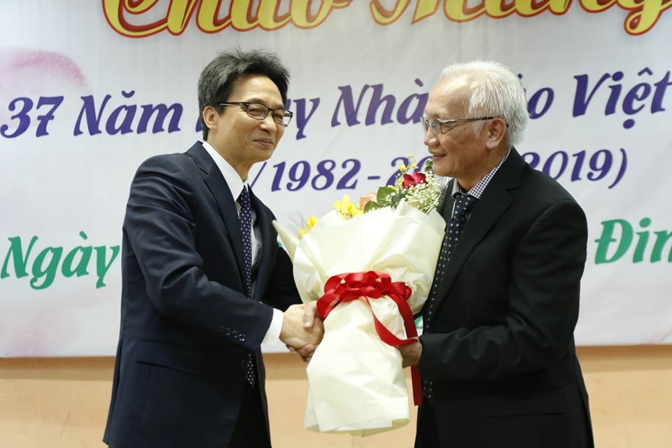 ha noi ngay 2011 o ngoi truong khong bat hoc sinh chen chan vao dai hoc