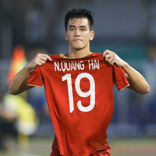 quang hai xuat hien trong chien thang cua u22 viet nam truoc thai lan